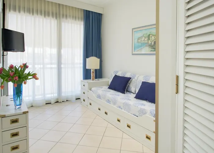 Szálloda Caesar & 4*