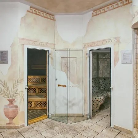 فندق Caesar & 4*