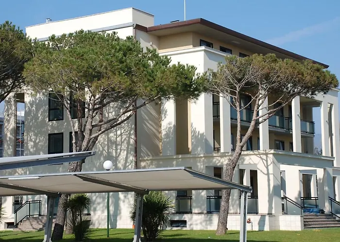 Caesar & Hotel 4*
